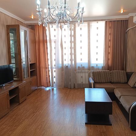 Rent Inn Yerevan On Arami Street エクステリア 写真