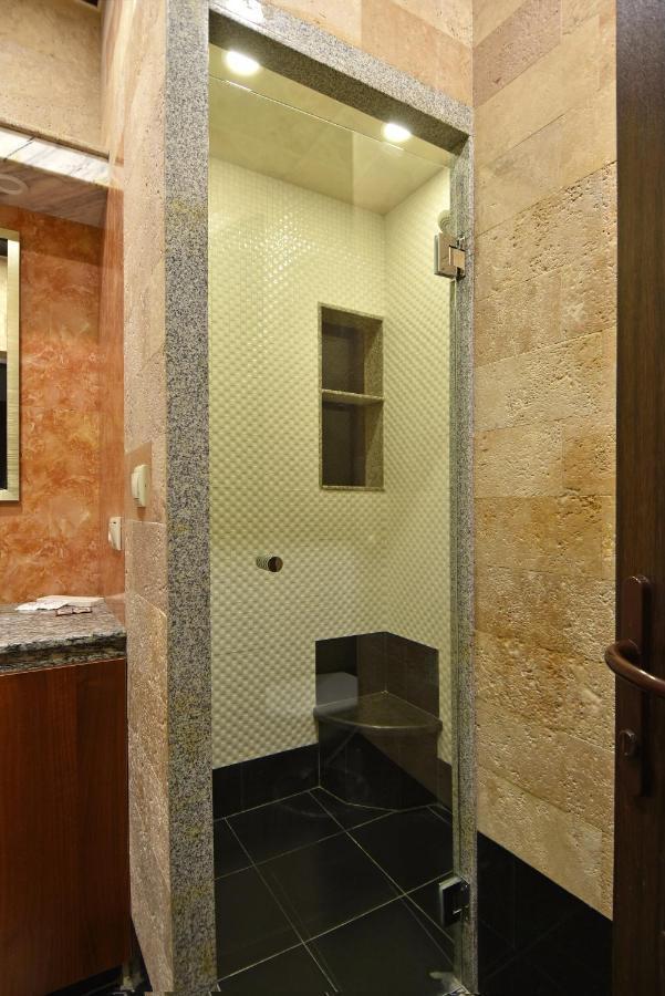 Rent Inn Yerevan On Arami Street エクステリア 写真