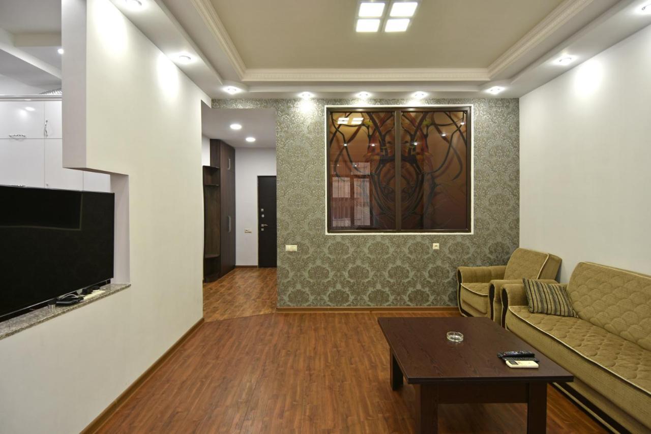 Rent Inn Yerevan On Arami Street エクステリア 写真