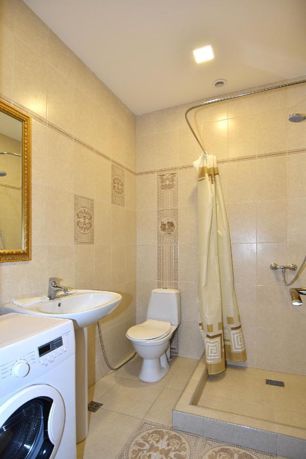 Rent Inn Yerevan On Arami Street エクステリア 写真