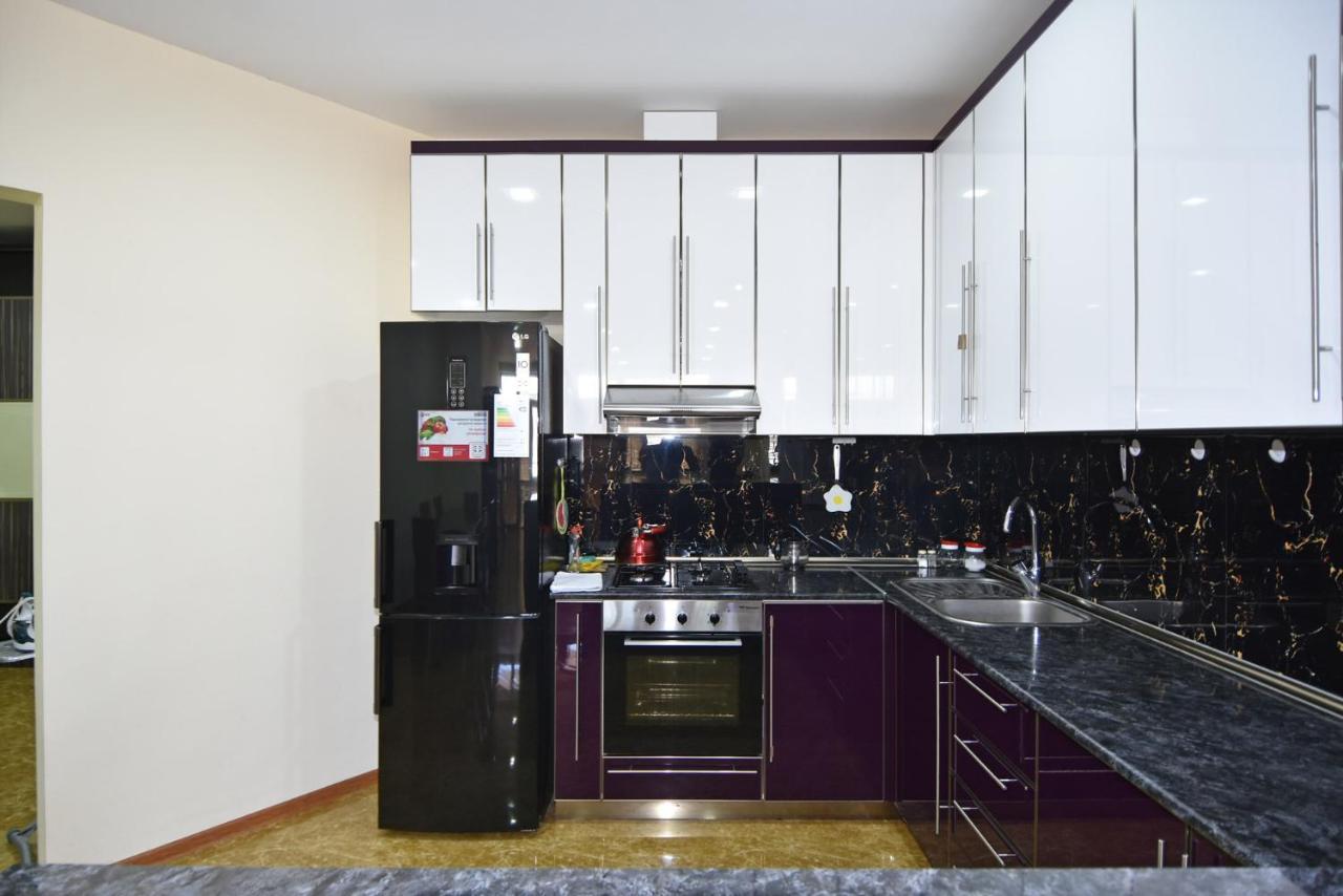 Rent Inn Yerevan On Arami Street エクステリア 写真
